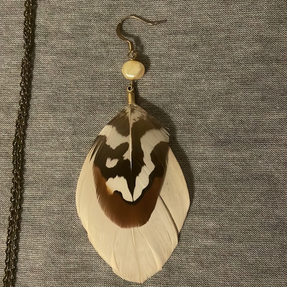 Pair of feather earrings and adjustable bronze chain necklace w/ Phoenix pendant - Picture 4 of 8